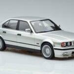 BMW Alpina B10 4.6 E34 Zilver MCG 1:18