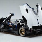 Pagani Pagani Zonda HP Barchetta Carbon Wit LCD 1:18 1:18 Metaal