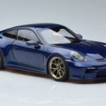 Porsche Porsche 911 992 GT3 Touring Pakket Blauw Metallic Norev 1:18 1:18 Metaal