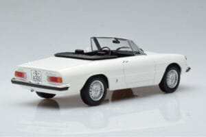 Alfa Romeo 2000 Spider Wit Norev 1:18 187882 Metaal — afbeelding 2 van 7