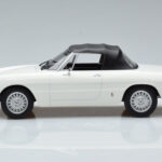 Alfa Romeo 2000 Spider Wit Norev 1:18 - image 3 of 7