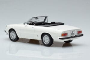 Alfa Romeo 2000 Spider Wit Norev 1:18 187882 Metaal — afbeelding 6 van 7