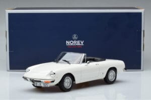 Alfa Romeo 2000 Spider Wit Norev 1:18 187882 Metaal — afbeelding 7 van 7