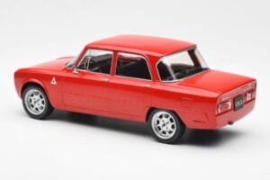 Alfa Romeo Giulia Nuova Super Rood Custom Wheels MCG 1:18 MCG18333 Metaal — afbeelding 5 van 6