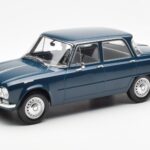 Alfa Romeo Giulia TI Petrol Blauw Norev 1:18