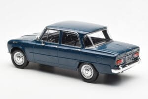 Alfa Romeo Giulia TI Petrol Blauw Norev 1:18 187971 Metaal — afbeelding 5 van 6