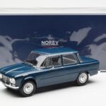 Alfa Romeo Giulia TI Petrol Blauw Norev 1:18 - image 6 of 6