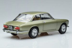 Alfa Romeo GTV 2000 Groen Gelimiteerde Editie Norev 1:18 187913 Metaal — afbeelding 3 van 7