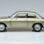 Alfa Romeo GTV 2000 Groen Gelimiteerde Editie Norev 1:18 187913 Metaal - image 4 of 7