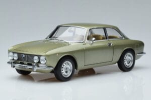 Alfa Romeo GTV 2000 Groen Gelimiteerde Editie Norev 1:18 187913 Metaal