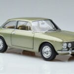 Alfa Romeo GTV 2000 Groen Gelimiteerde Editie Norev 1:18 187913 Metaal - image 5 of 7