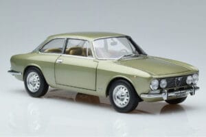 Alfa Romeo GTV 2000 Groen Gelimiteerde Editie Norev 1:18 187913 Metaal — afbeelding 5 van 7