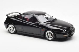 Alfa Romeo GTV V6 916 Zwart Otto 1:18 OT1057 Hars — afbeelding 4 van 6