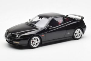 Alfa Romeo GTV V6 916 Zwart Otto 1:18 OT1057