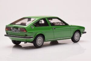 Alfa Romeo Alfasud Sprint Groen Otto 1:18 OT1043 Hars — afbeelding 2 van 6