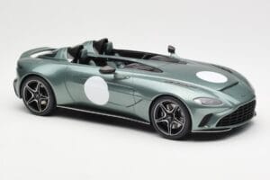 Aston Martin V12 Speedster Groen Metallic GT Spirit 1:18 GT906 Hars — afbeelding 4 van 6