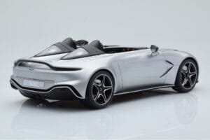 Aston Martin V12 Speedster Zilver GT Spirit 1:18 GT430 Hars — afbeelding 2 van 6