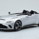 Aston Martin V12 Speedster Zilver GT Spirit 1:18