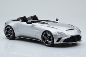 Aston Martin V12 Speedster Zilver GT Spirit 1:18 GT430 Hars — afbeelding 4 van 6