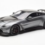 Aston Martin V12 Vantage Magnetic Zilver GT Spirit 1:18 GT443