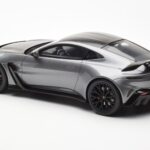 Aston Martin V12 Vantage Magnetic Zilver GT Spirit 1:18 GT443 - image 5 of 6