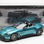 Aston Martin V12 Vantage Roadster Tayos Turkoois Groen GT Spirit 1:18 GT445 - image 6 of 6