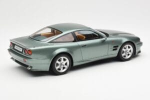 Aston Martin V8 Vantage Groen GT Spirit 1:18 GT345 Hars — afbeelding 2 van 6