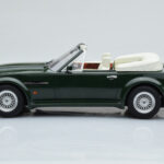 Aston Martin V8 Vantage Volante Groen GT Spirit 1:18 - image 3 of 6