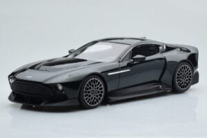 Aston Martin Victor Zwart GT Spirit 1:18 GT428