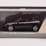 Audi A3 8P Cabriolet Zwart Minichamps 1:43 - image 4 of 4