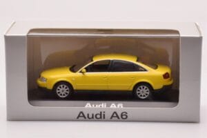 Audi A6 C5 Geel Minichamps 1:43 IND47004 Metaal — afbeelding 4 van 4