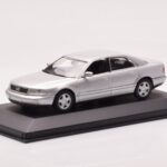 Audi A8 D2 Zilver Minichamps 1:43 - image 2 of 4