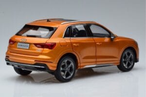 Audi Q3 F3 Oranje FAW 1:18 05730Q32019 Metaal — afbeelding 3 van 7