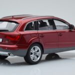 Audi Q7 4L Granaatrood Kyosho 1:18 - image 3 of 8
