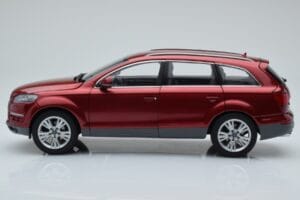 Audi Q7 4L Granaatrood Kyosho 1:18 09222R Metaal — afbeelding 4 van 8