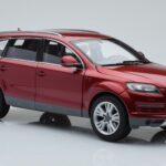 Audi Q7 4L Granaatrood Kyosho 1:18 - image 6 of 8