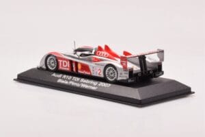 Audi R10 TDI LMP1 #2 F. Biela / E. Pirro / M. Werner 12 Hours of Sebring 2007 Minichamps 1:43 5020700233 Metaal — afbeelding 3 van 4