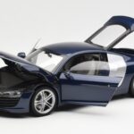 Audi R8 4.2 FSI V8 Blauw Kyosho 1:18 09213BL - image 2 of 8