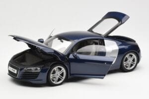 Audi R8 4.2 FSI V8 Blauw Kyosho 1:18 09213BL Metaal — afbeelding 2 van 8