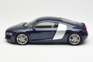 Audi R8 4.2 FSI V8 Blauw Kyosho 1:18 09213BL Metaal — afbeelding 4 van 8