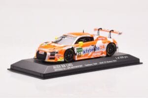 Audi R8 LMS #24 Kfzteile24 APR Motorsport L. Vanthoor / C. Stoll ADAC GT Masters 2016 Minichamps 1:43 437161124 Metaal — afbeelding 2 van 4