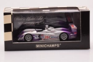 Audi R8 LMP900 #28 F. Biela / P. Kaffer / A. McNish 12 Hours of Sebring Winner 2004 Minichamps 1:43 4000412328 Metaal — afbeelding 4 van 4