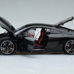Audi R8 Performance Zwart Kengfai 1:18 - image 4 of 10
