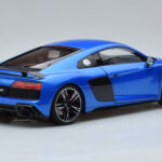 Audi R8 Performance Blauw Kengfai 1:18 - image 3 of 10