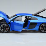 Audi R8 Performance Blauw Kengfai 1:18 - image 4 of 10