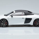 Audi R8 Spyder Performance Wit Kengfai 1:18 - image 4 of 11
