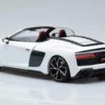 Audi R8 Spyder Performance Wit Kengfai 1:18 - image 8 of 11