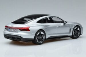 Audi RS e-tron GT Zilver Norev 1:18 188381 Metaal — afbeelding 2 van 6