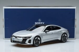 Audi RS e-tron GT Zilver Norev 1:18 188381 Metaal — afbeelding 6 van 6