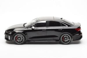 Audi RS3 8Y Sedan Zwart MCG 1:18 MCG18450 Metaal — afbeelding 3 van 6